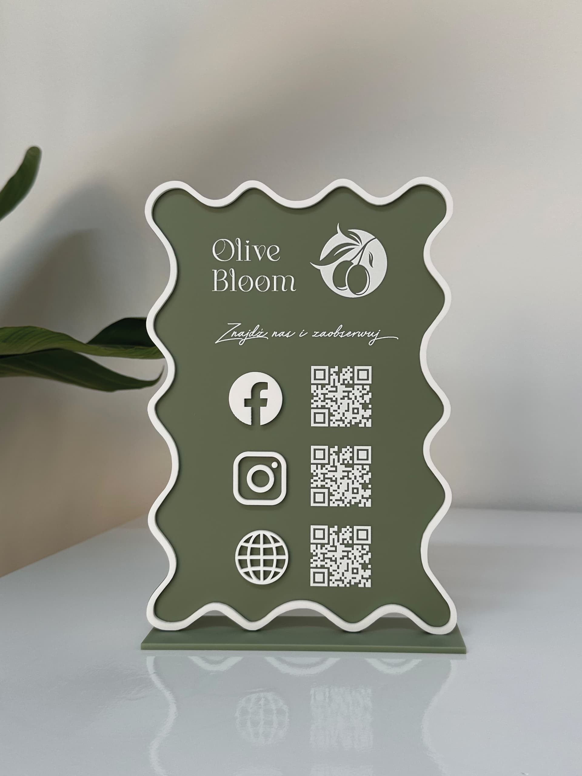 Tabliczka z kodami QR FALA
